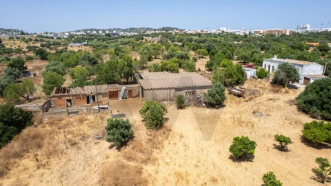 Moradia T2 para Venda em Loule (São Sebastião)