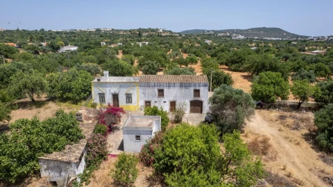 Moradia T2 para Venda em Loule (São Sebastião)