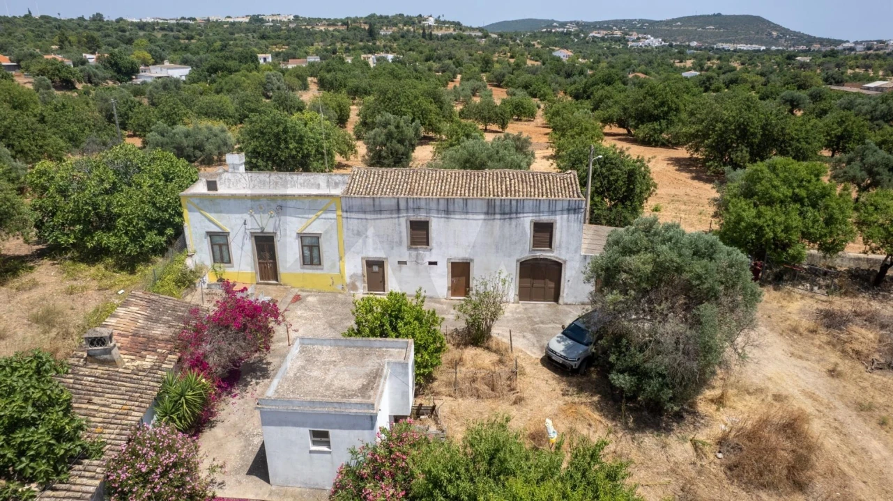 Moradia T2 para Venda em Loule (São Sebastião) Foto 4