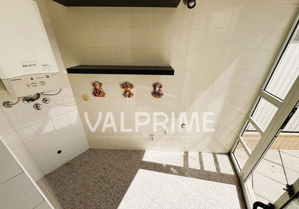 Apartamento T1 para Venda em Cedofeita, Santo Ildefonso, Sé, Miragaia, São Nicolau e Vitória Foto 25