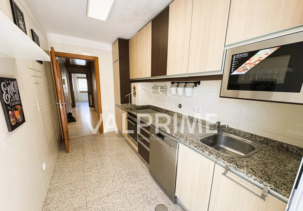 Apartamento T1 para Venda em Cedofeita, Santo Ildefonso, Sé, Miragaia, São Nicolau e Vitória Foto 17