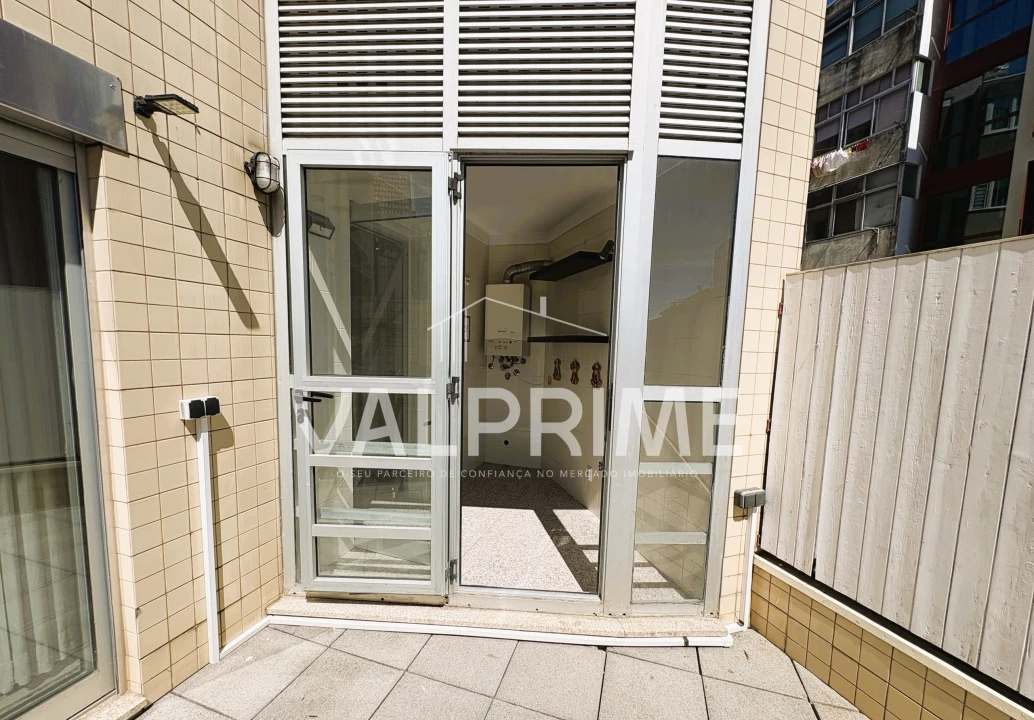 Apartamento T1 para Venda em Cedofeita, Santo Ildefonso, Sé, Miragaia, São Nicolau e Vitória Foto 31