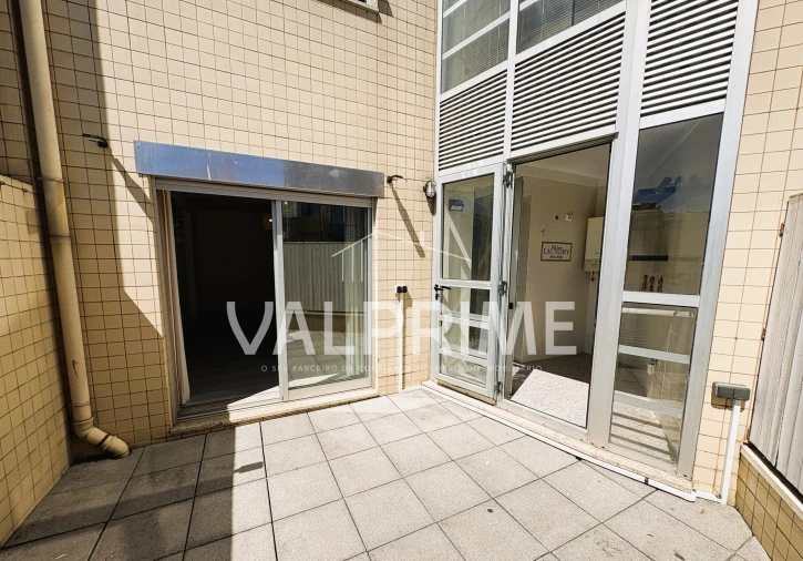 Apartamento T1 para Venda em Cedofeita, Santo Ildefonso, Sé, Miragaia, São Nicolau e Vitória Foto 32