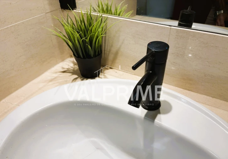 Apartamento T1 para Venda em Cedofeita, Santo Ildefonso, Sé, Miragaia, São Nicolau e Vitória Foto 3