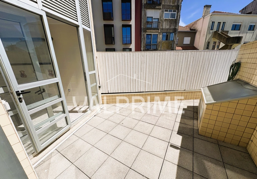 Apartamento T1 para Venda em Cedofeita, Santo Ildefonso, Sé, Miragaia, São Nicolau e Vitória Foto 30