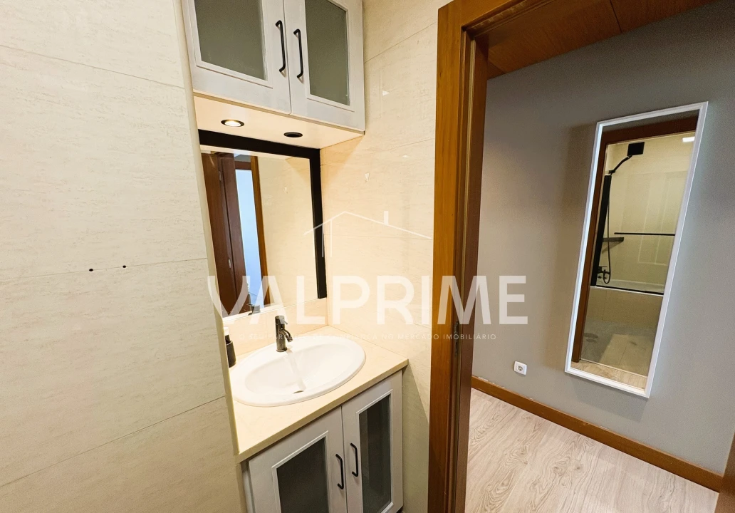 Apartamento T1 para Venda em Cedofeita, Santo Ildefonso, Sé, Miragaia, São Nicolau e Vitória Foto 14