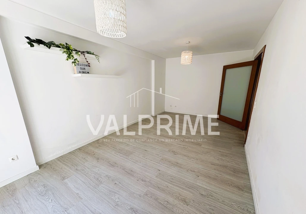 Apartamento T1 para Venda em Cedofeita, Santo Ildefonso, Sé, Miragaia, São Nicolau e Vitória Foto 8