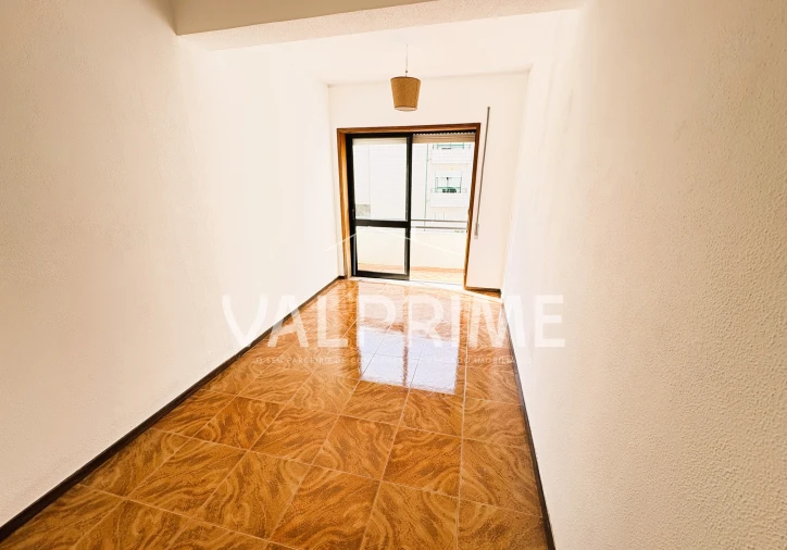 Apartamento T2 para Venda em Moreira Foto 10