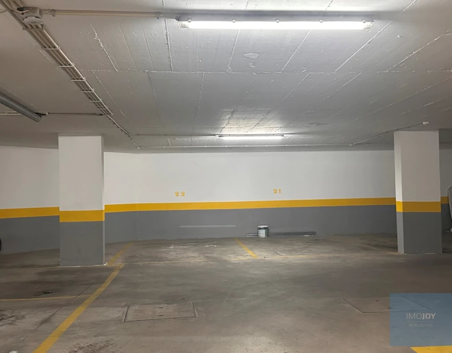 Apartamento T4 para Venda em Venteira Foto 23