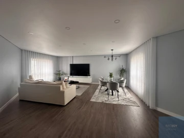 Apartamento T4 para Venda em Venteira