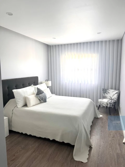 Apartamento T4 para Venda em Venteira