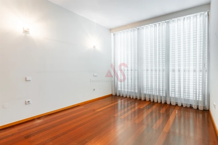Apartamento T3 para Venda em Caldas de Vizela (São Miguel e São João) Foto 14