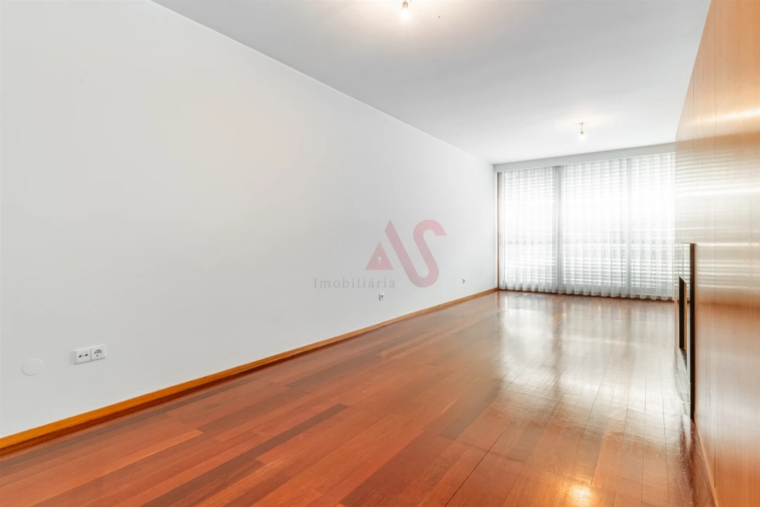 Apartamento T3 para Venda em Caldas de Vizela (São Miguel e São João) Foto 4