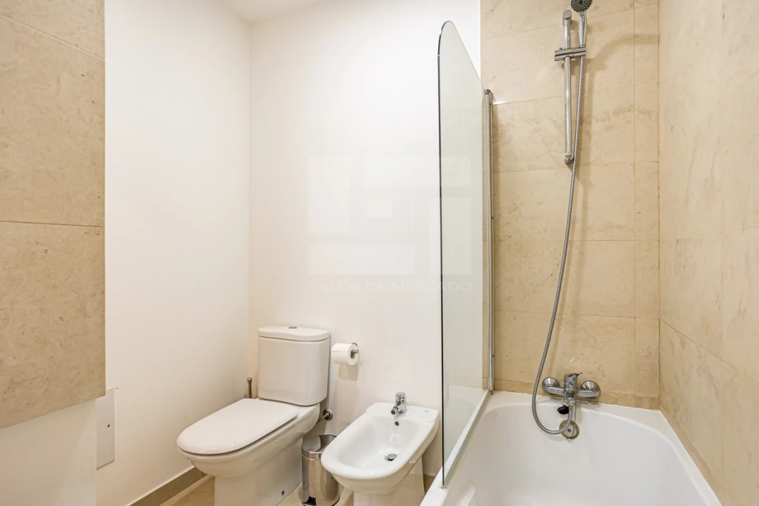 Apartamento T1 para Arrendamento em Mexilhoeira Grande Foto 9