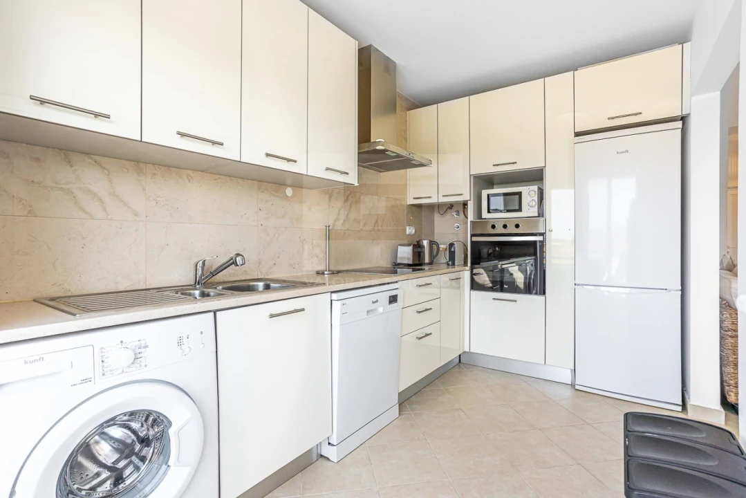 Apartamento T1 para Arrendamento em Mexilhoeira Grande Foto 16