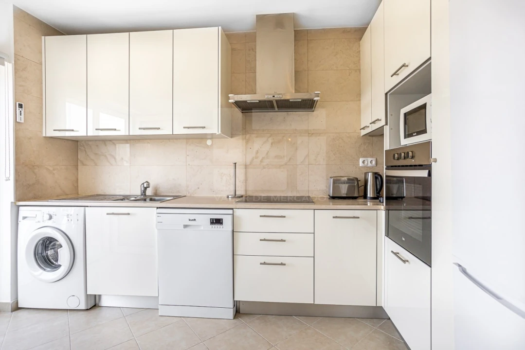 Apartamento T1 para Arrendamento em Mexilhoeira Grande Foto 19