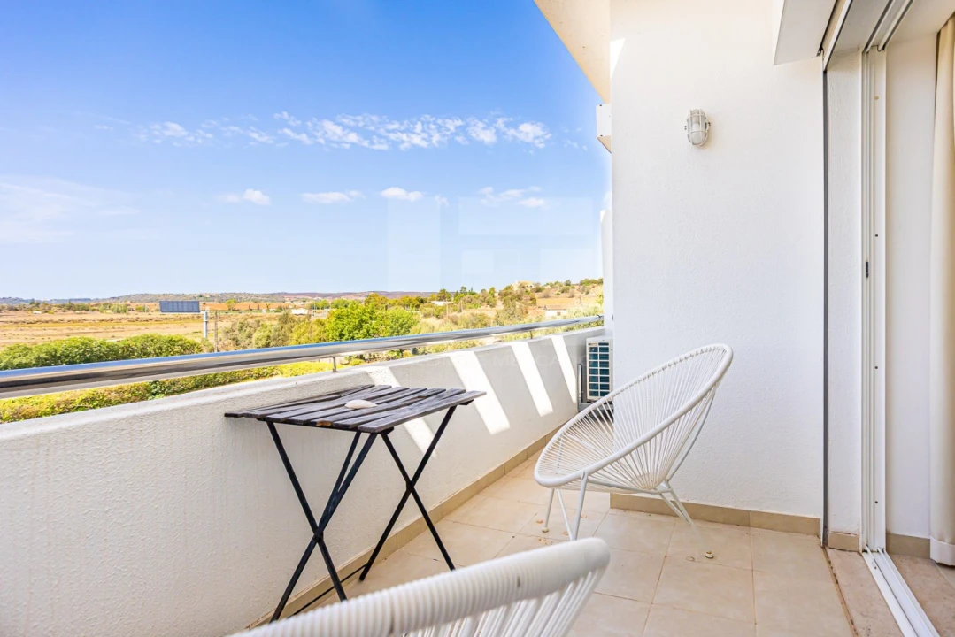 Apartamento T1 para Arrendamento em Mexilhoeira Grande Foto 21