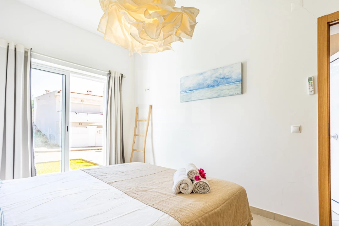 Apartamento T1 para Arrendamento em Mexilhoeira Grande Foto 25