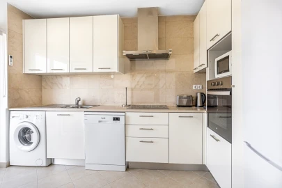 Apartamento T1 para Arrendamento em Mexilhoeira Grande