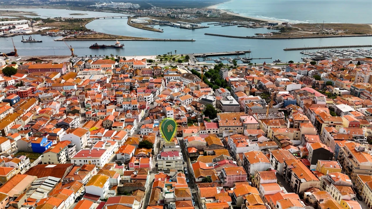 Moradia T7 para Venda em Buarcos Foto 1