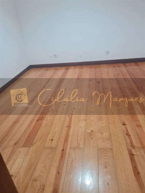 Moradia T4 para Venda em Cedofeita, Santo Ildefonso, Sé, Miragaia, São Nicolau e Vitória