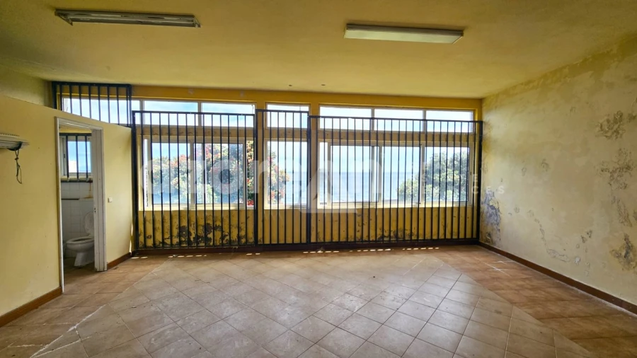 Moradia T8 para Venda em Ponta Delgada (São Pedro) Foto 7