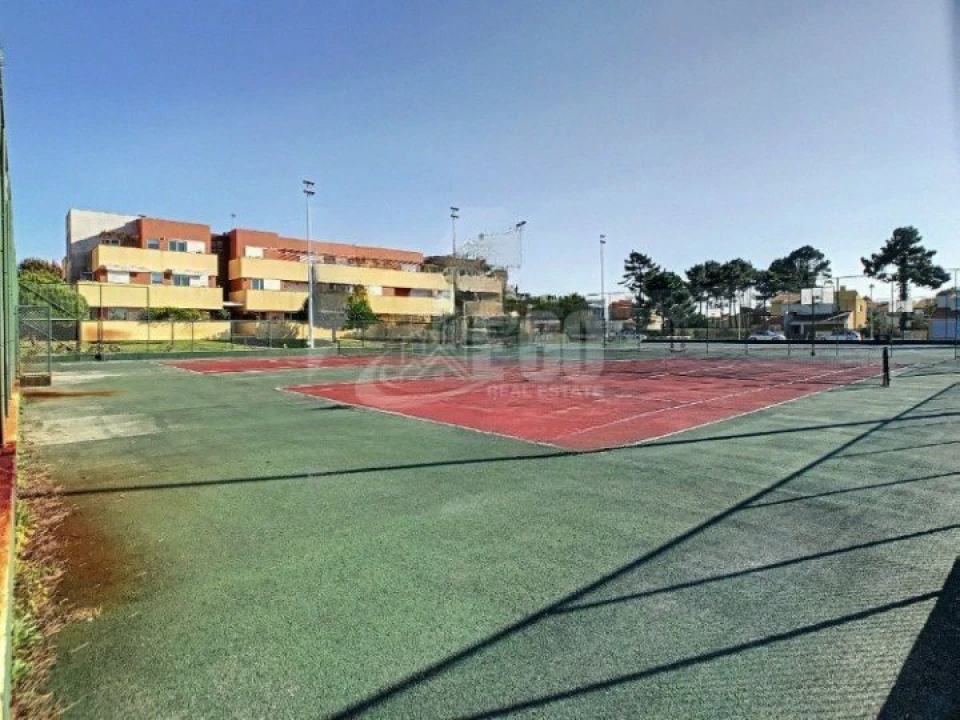 Apartamento T3 para Venda em Esmoriz Foto 2