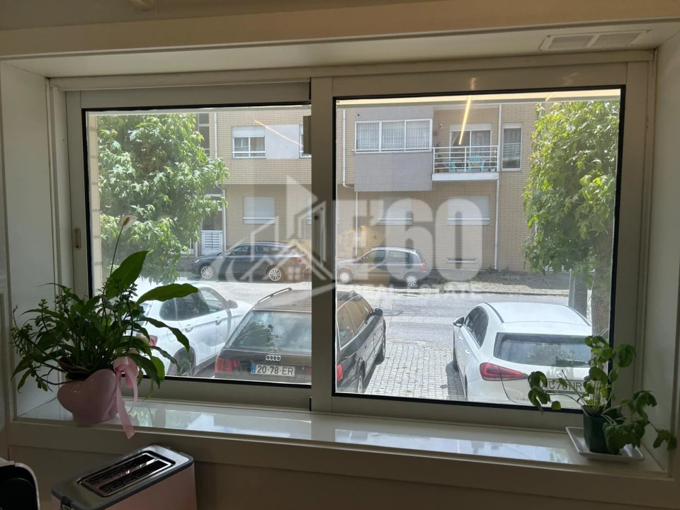 Apartamento T2 para Venda em Nogueira da Regedoura Foto 7