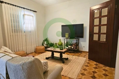 Moradia T5 para Venda em Rebordelo