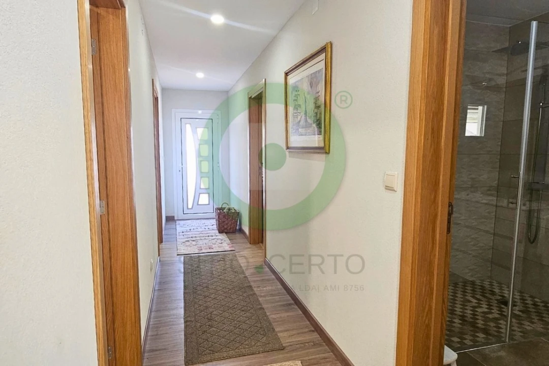 Moradia T5 para Venda em Rebordelo Foto 16