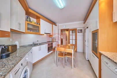 Apartamento T2 para Venda em São Francisco