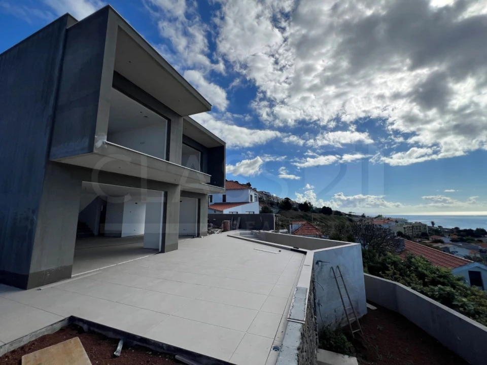 Moradia T3 para Venda em Caniço Foto 37