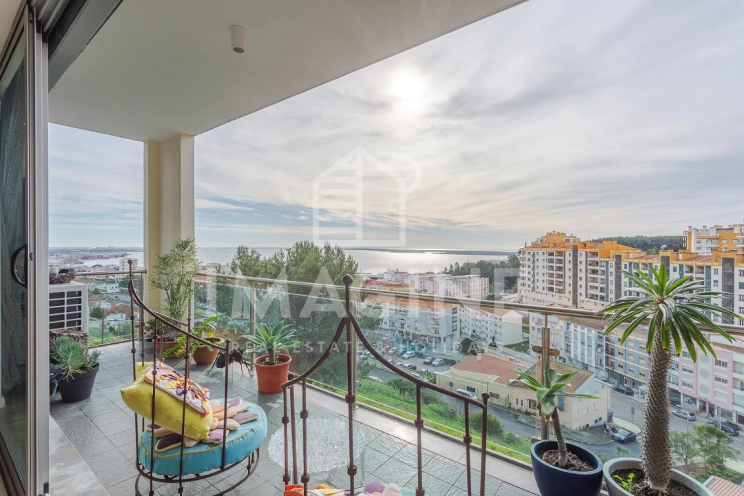 Apartamento T2 para Venda em União das Freguesias de Setúbal Foto 3