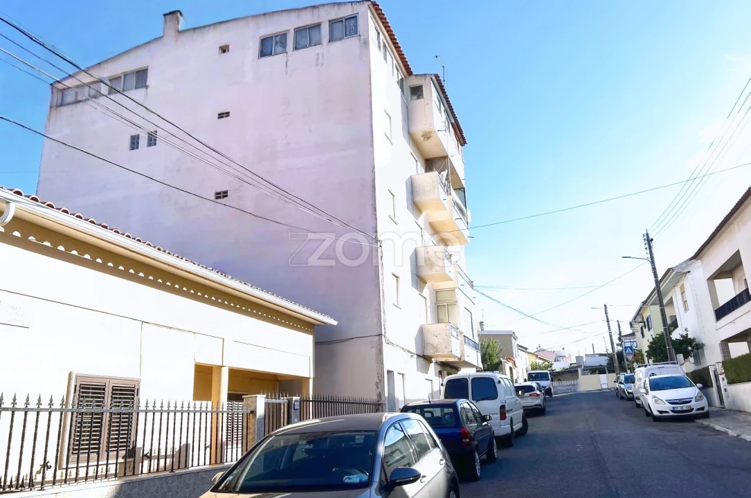 Prédio para Venda em Santa Iria de Azoia, São João da Talha e Bobadela Foto 5