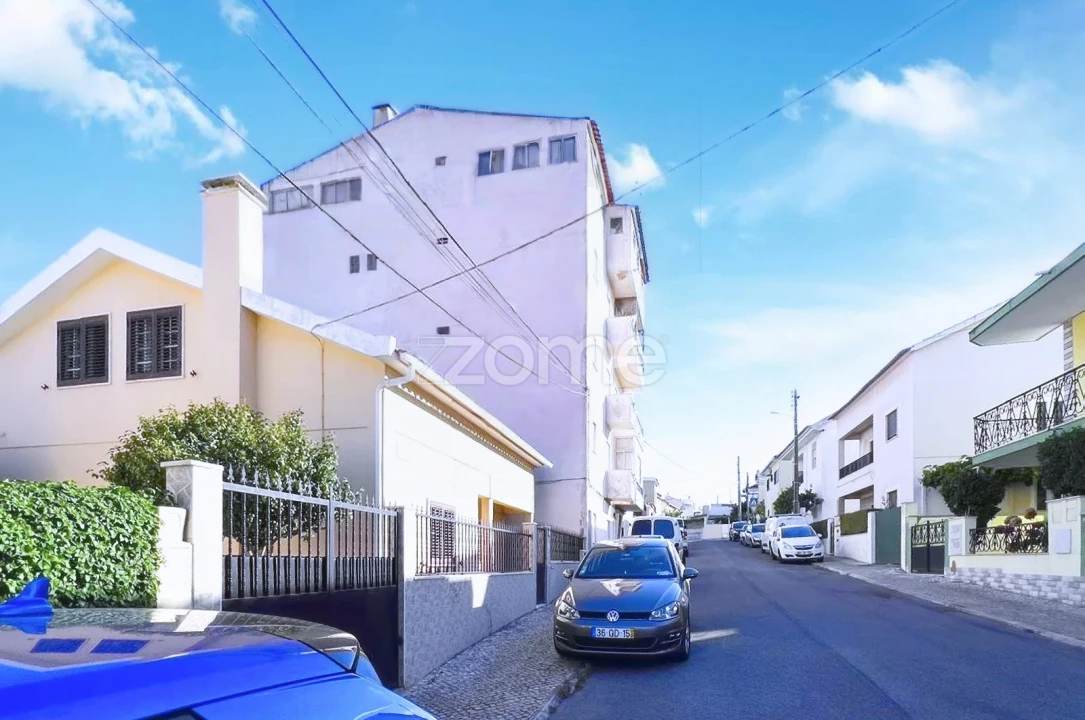 Prédio para Venda em Santa Iria de Azoia, São João da Talha e Bobadela Foto 6