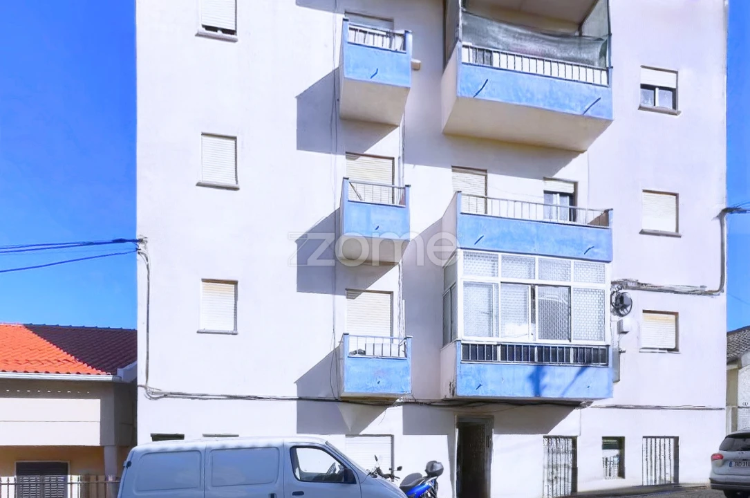 Prédio para Venda em Santa Iria de Azoia, São João da Talha e Bobadela Foto 3