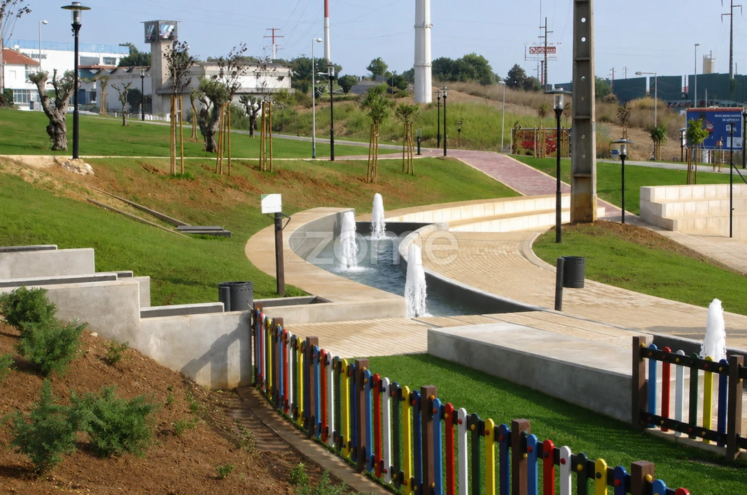 Prédio para Venda em Santa Iria de Azoia, São João da Talha e Bobadela Foto 10