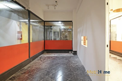 Loja para Arrendamento em Santa Marinha e São Pedro da Afurada