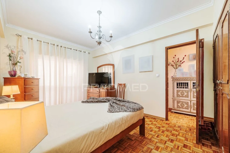 Apartamento T3 para Venda em Massamá e Monte Abraão Foto 21