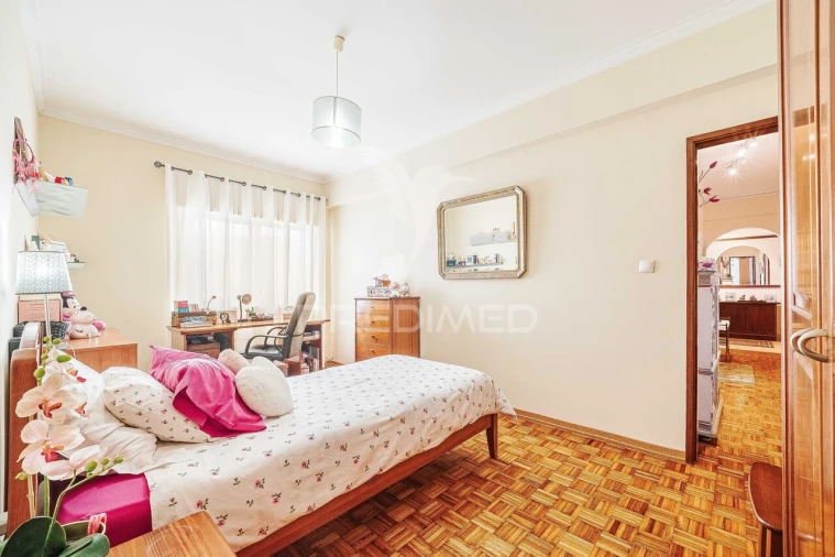 Apartamento T3 para Venda em Massamá e Monte Abraão Foto 23