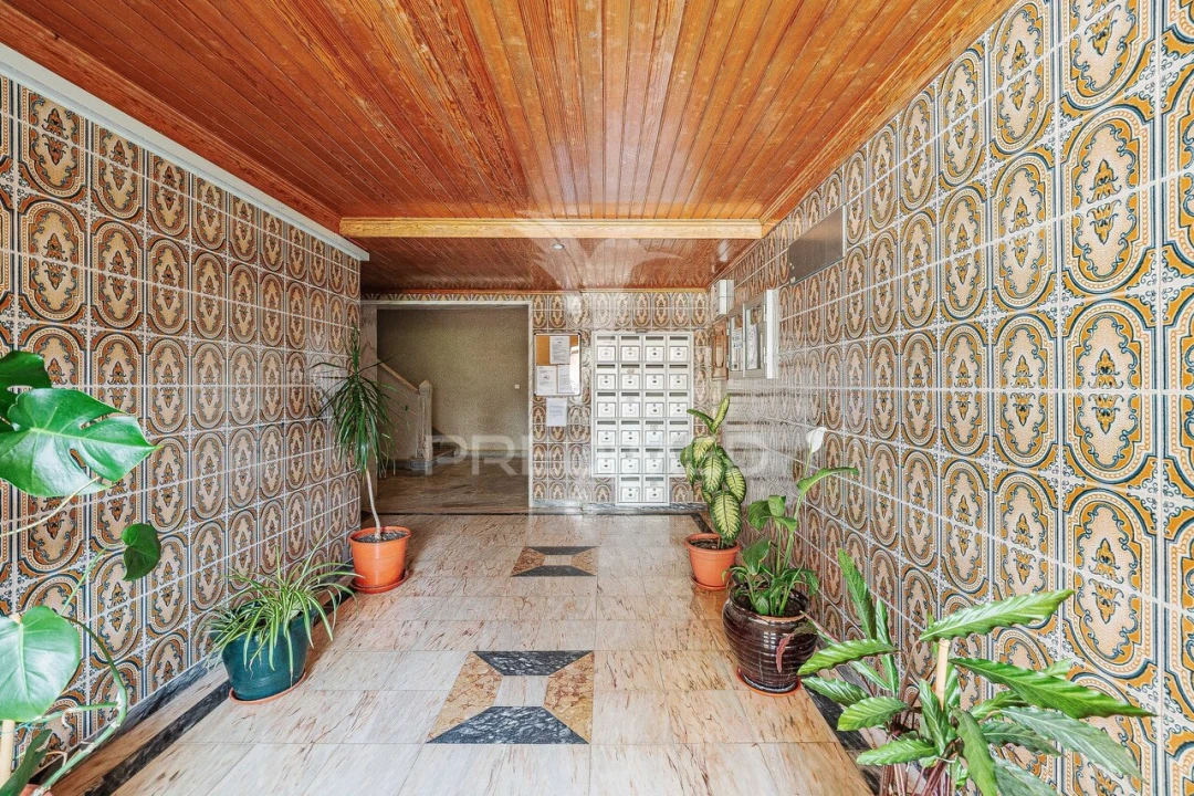 Apartamento T3 para Venda em Massamá e Monte Abraão Foto 27