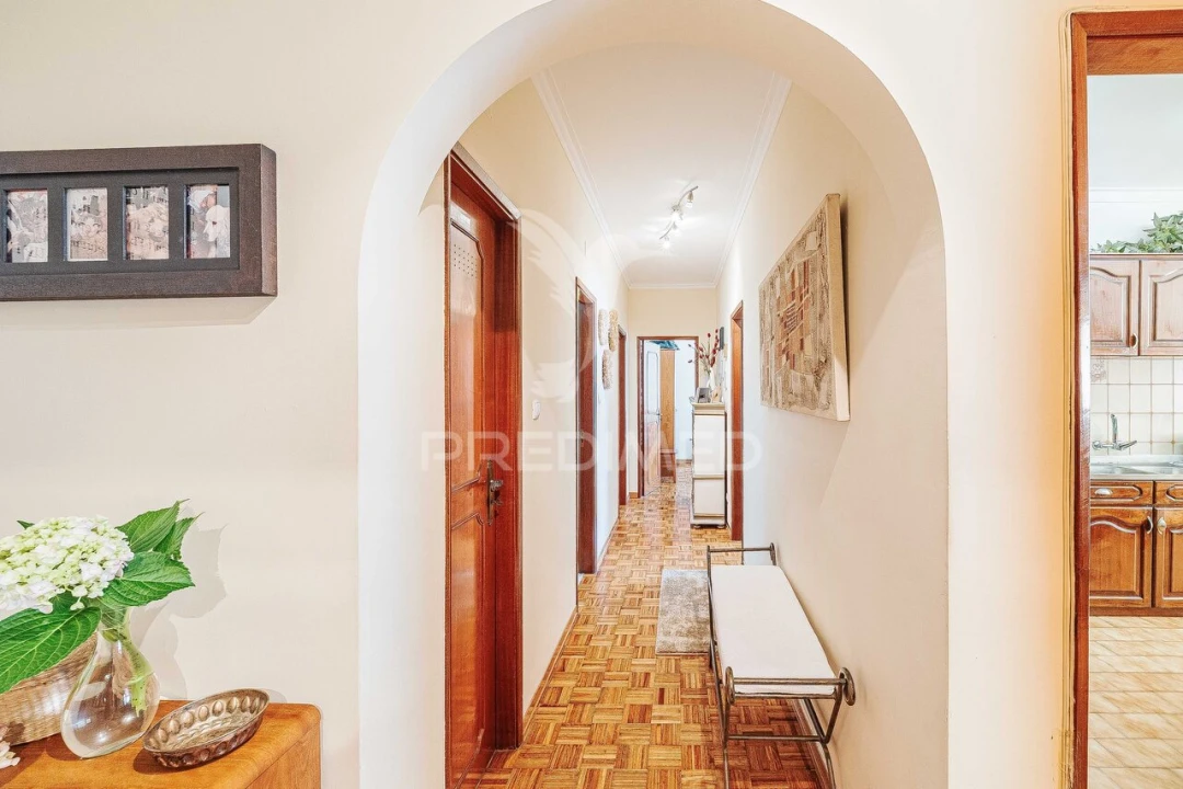 Apartamento T3 para Venda em Massamá e Monte Abraão Foto 17