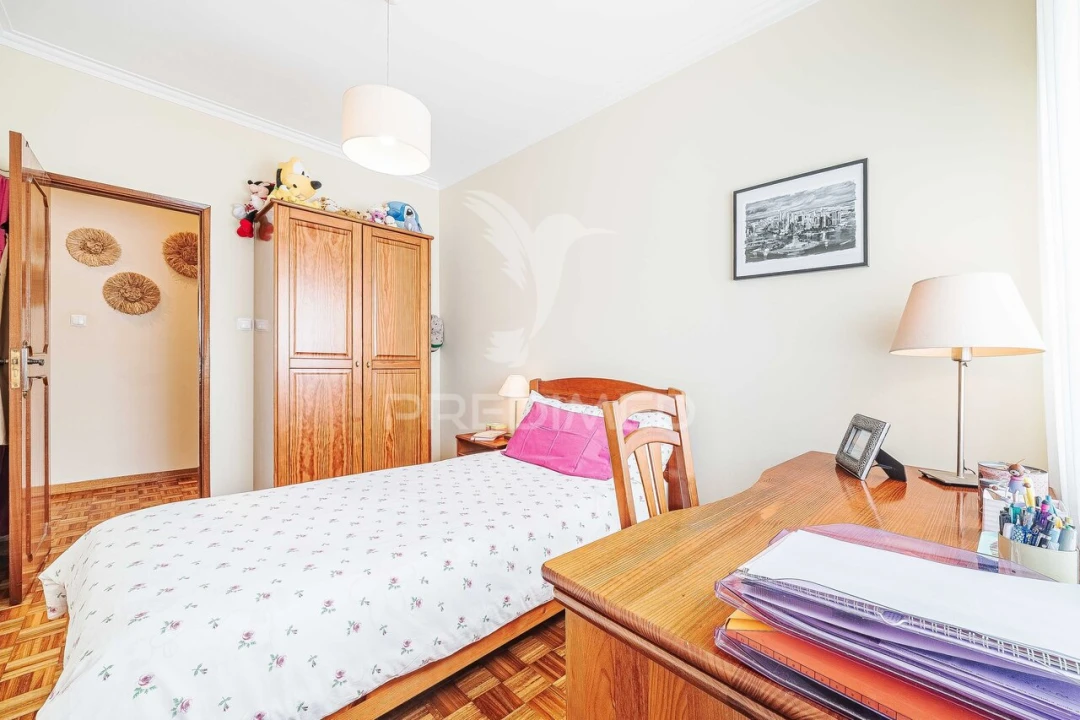 Apartamento T3 para Venda em Massamá e Monte Abraão Foto 19