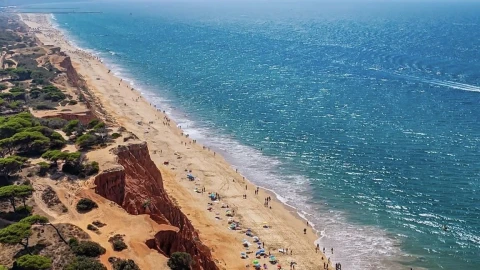 Moradia T5 para Venda em Albufeira e Olhos de Água