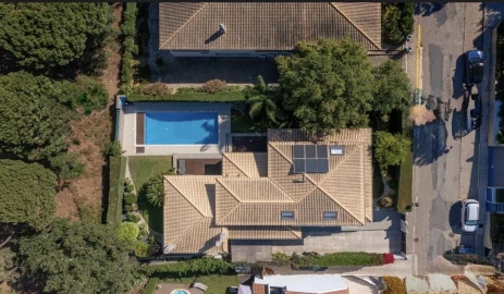 Moradia T5 para Venda em Albufeira e Olhos de Água