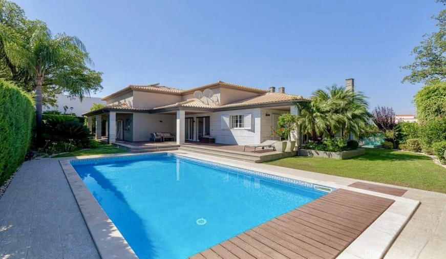 Moradia T5 para Venda em Albufeira e Olhos de Água Foto 3
