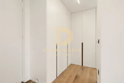 Moradia T4 para Venda em Gulpilhares e Valadares