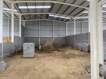 Armazém para Venda em Coronado (São Romão e São Mamede)