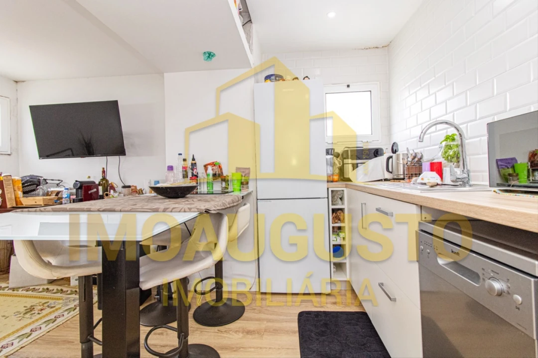 Apartamento T2 para Venda em Guarda Foto 1