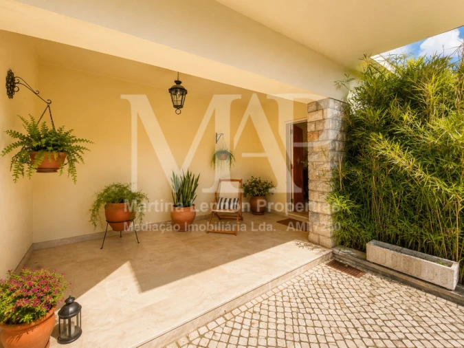 Moradia T5 para Venda em Santa Maria e São Miguel, São Martinho, São Pedro Penaferrim Foto 9
